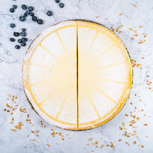 Lade das Bild in den Galerie-Viewer, Blueberry Cheesecake
